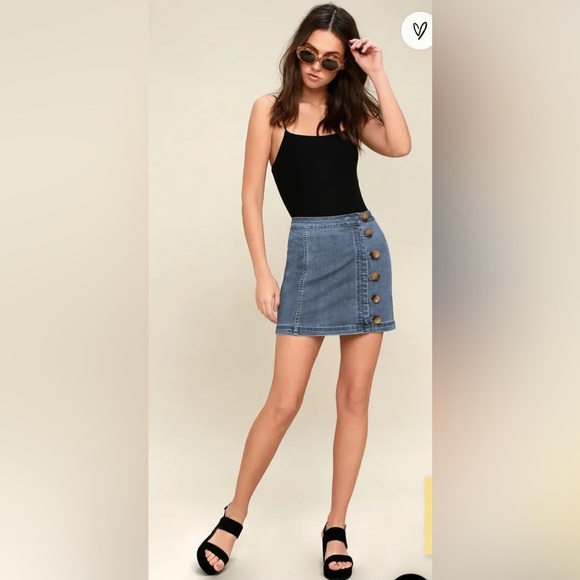 FINAL PRICD DROP Free People Little Daisies Blue Denim Button Front Mini Skirt - Picture 1 of 7